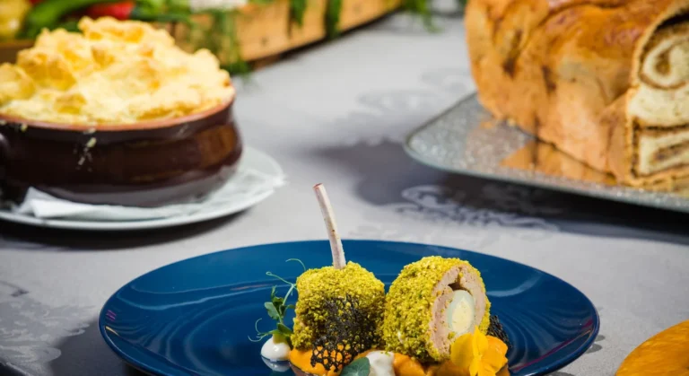 Wigilia firmowa — jak zamówić catering i kiedy rezerwować